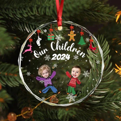 geckocustom-custom-family-our-grandkids-christmas-gift-for-grandma-grandpa-mom-dad-glass-circle-ornament-ho82-893108-36946497929393_600x